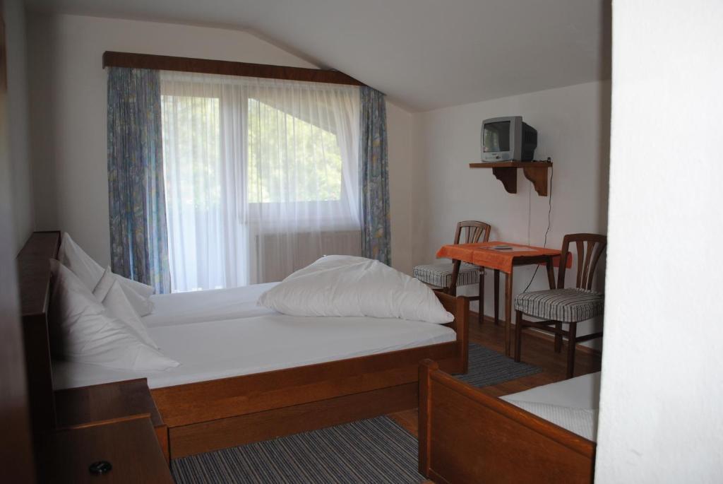 Pension Larchenhof Maurach  Habitación foto